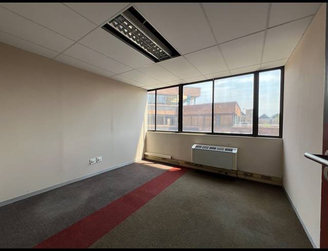 878M² OFFICE TO LET IN CENTURION CENTRAL